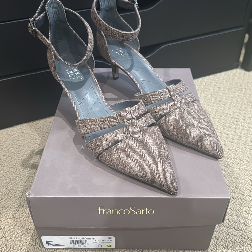 NEW 🆕 Franco Sarto Kitten Heal Pump 11